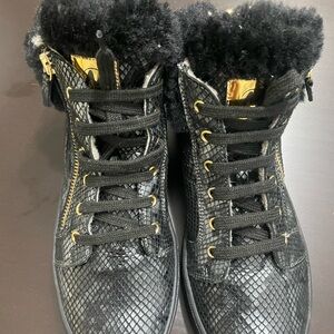 Naturino Black and Gold Kids' Boots
